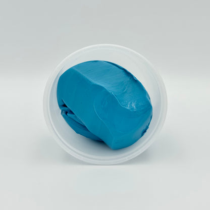 Geöffnete Dose mit blauer Therapieknete Stärke extra fest – Fitness Knete für Handtraining