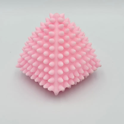 Altrosa Pyramiden-Squeezy mit Noppen – Taktiler Anti-Stressball für Haptik & Fokus