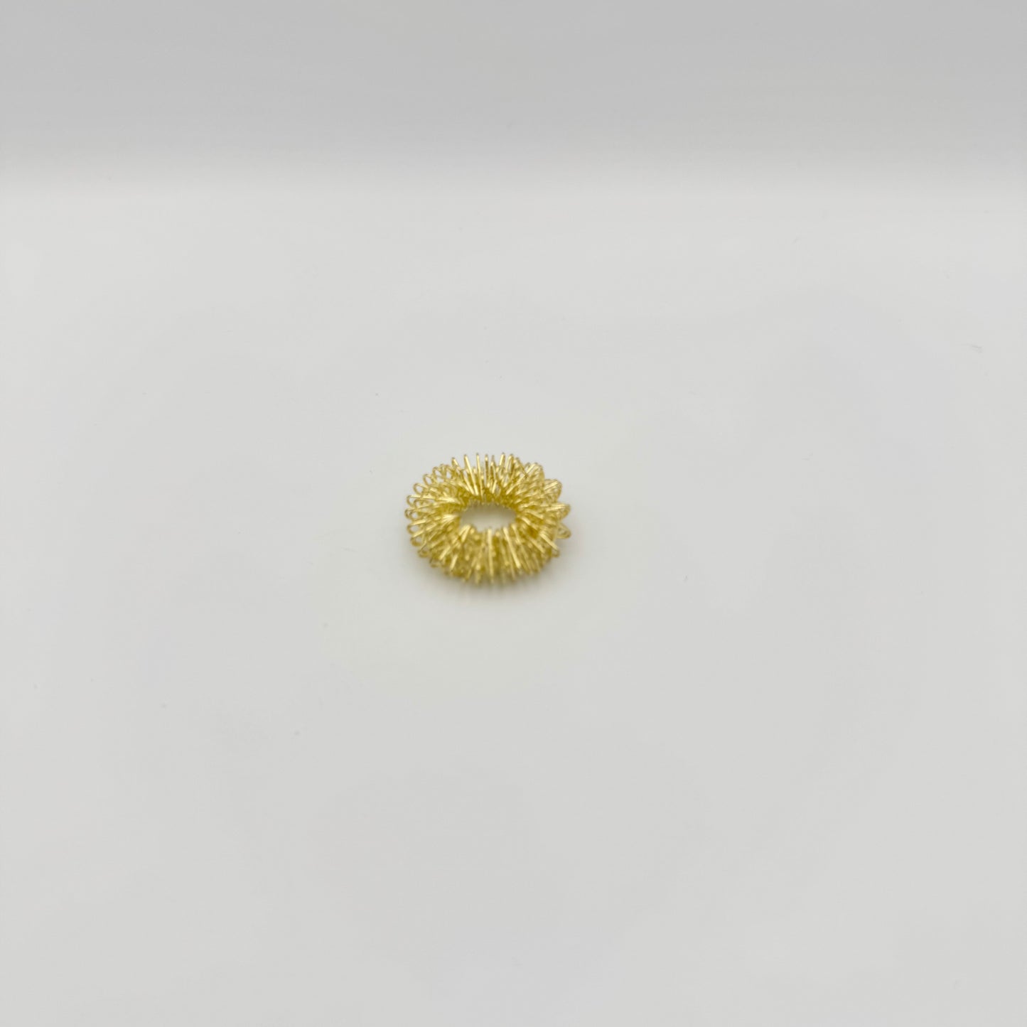 Goldener Therastar Fingermassagering einzeln – Taktiler Ring zur Akupressur