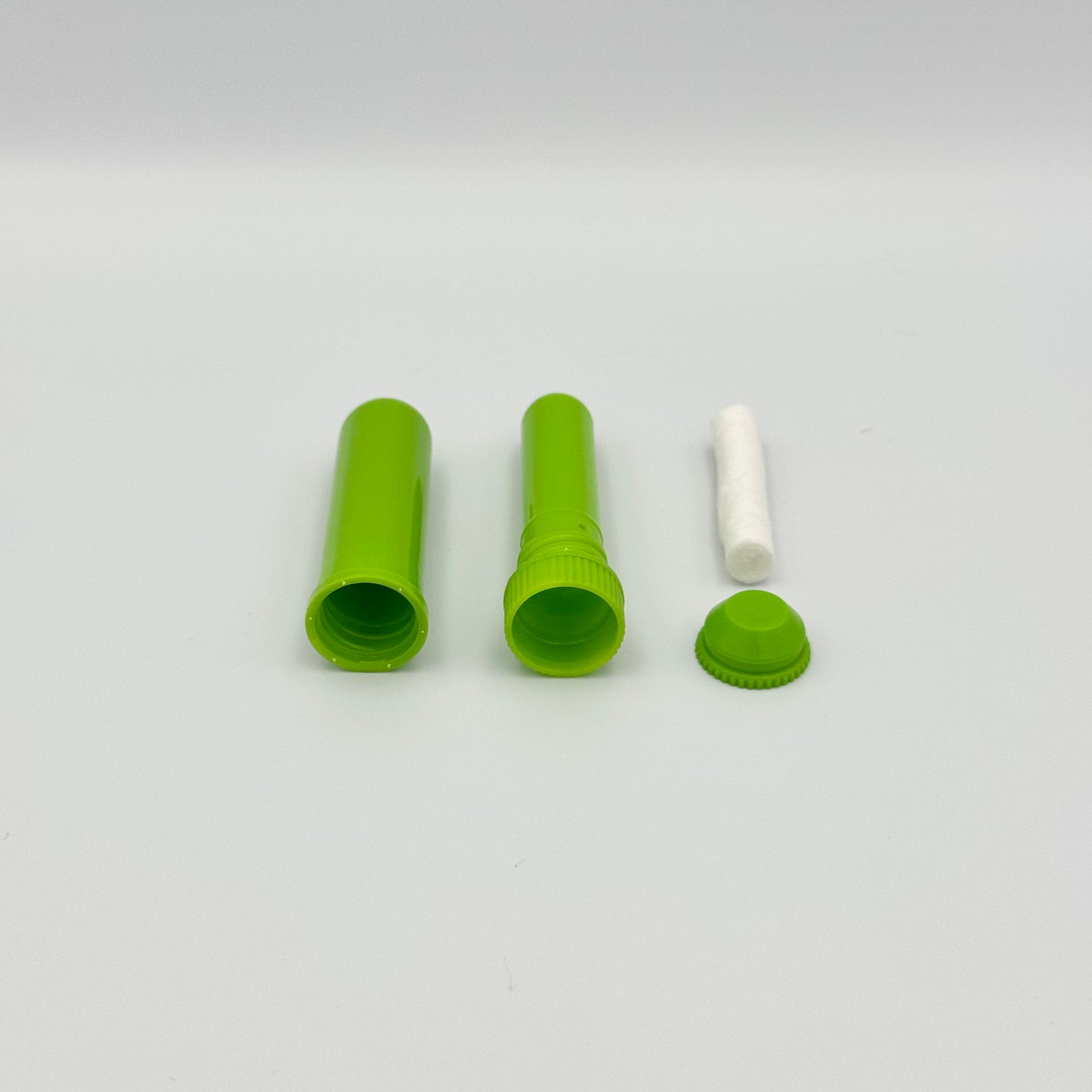 Zerlegter grüner Riechstift mit Wattepad – Blanko Inhalierstift für ätherische Öle zur Geruchs-Stimulation